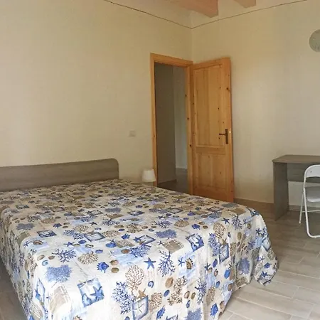 Il Mandorlo Apartment *