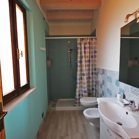 Il Mandorlo Apartment *